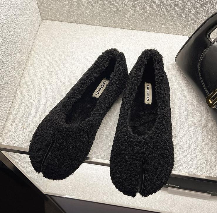 Обувь женская на плоской подошве мокасины с мехом с круглым носком осенние повседневные женские кроссовки платье мокасины осень-зима досуг пряжка ремешок флок резина