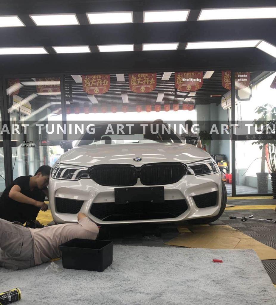 Комплект переднего и заднего бамперов в стиле M5 для BMW 5 Series G30/G38 с крылом, боковой юбкой и капотом.