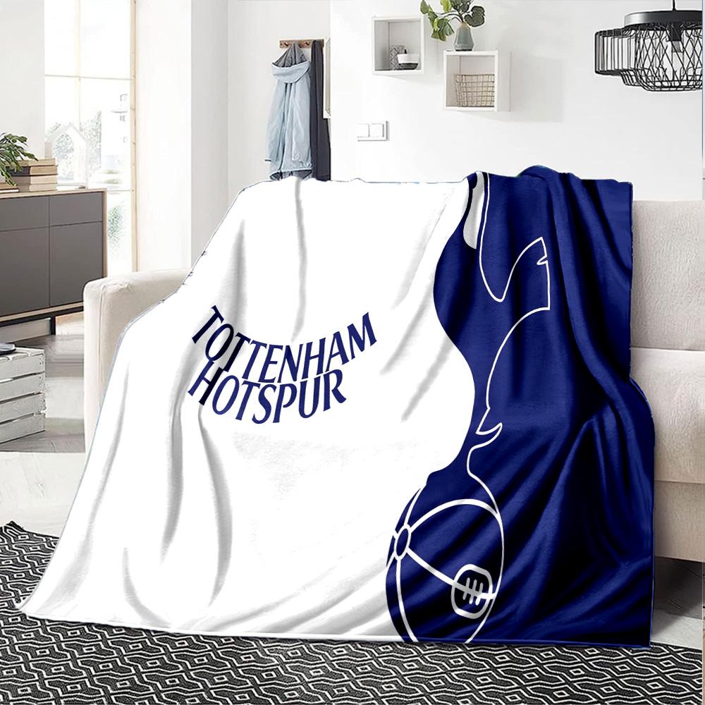 Tottenham Crest Design Flannel Blanket, Soft Polyester, Modern Design, All-Season for Camping, Travel, Gifts for holidays or birthdays