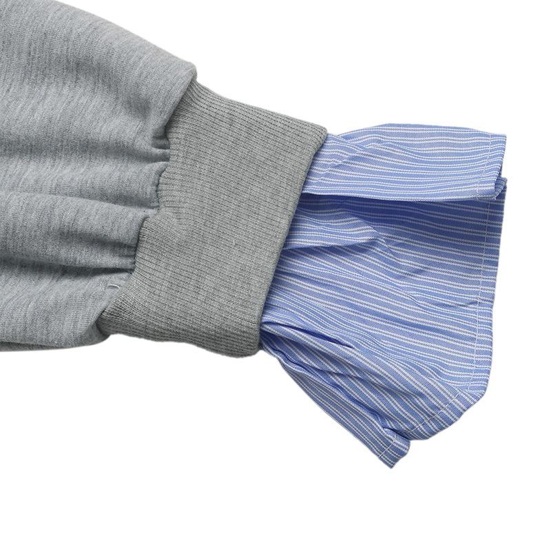 Две толстовки средней длины с длинными рукавами в полоску с капюшоном для женщин из новой осенне-зимней коллекции.