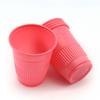 Красочные одноразовые пластиковые стаканчики для ополаскивателя полости рта - красный, синий, зеленый, фиолетовый, желтый, розовый