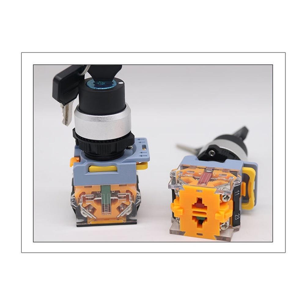 LA155B 11Y/2 Rotary Key Switch for Integration into Factory Equipment and Industrial Instrumentation Interfaces