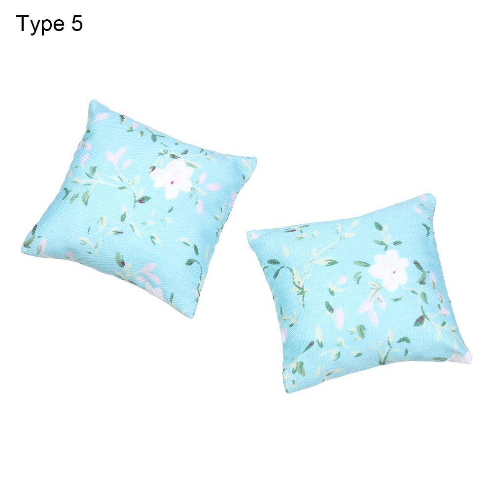 Диван Диван Игрушки Мебель Мини Кукольный домик Подушки Аксессуары для кукол Миниатюрные подушки с цветочным принтом