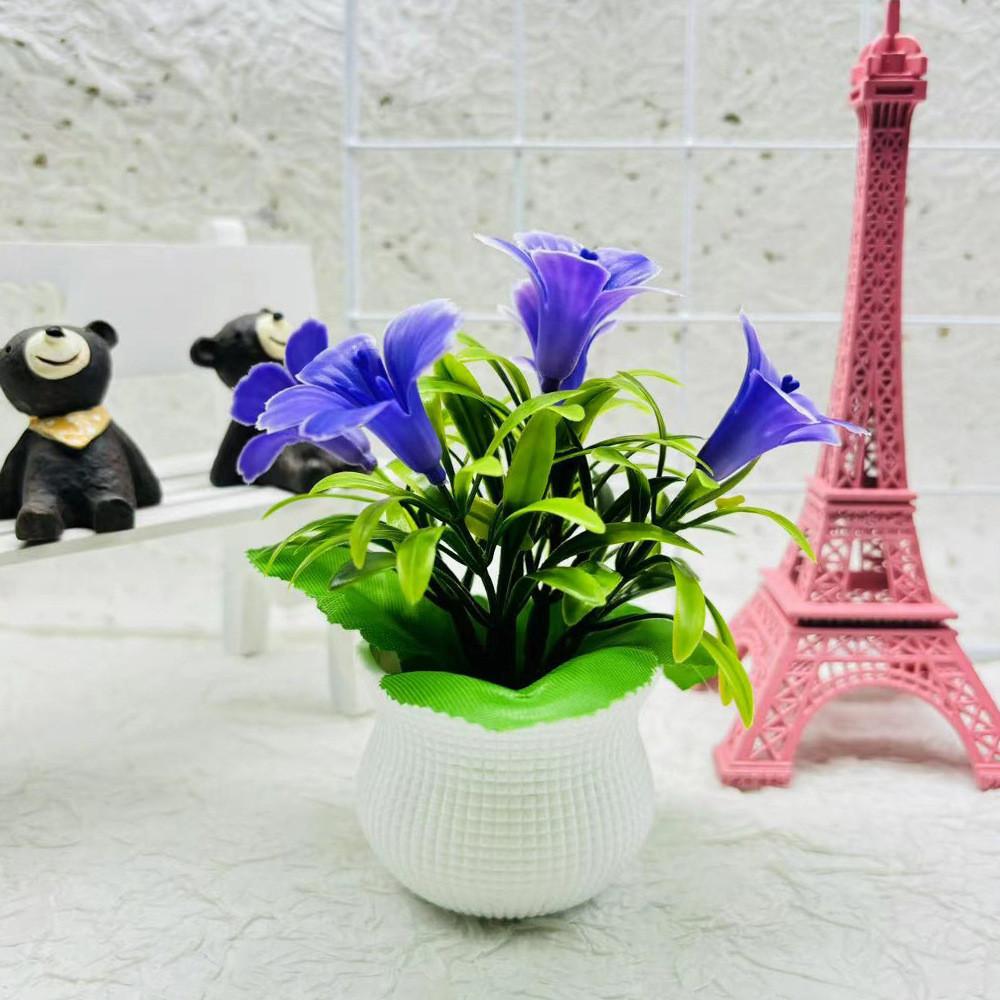 Faux Lily Flower With Durable Plastic Material For Desk Decoration And Gift Item