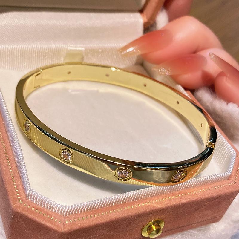 Нишевый высококлассный медный браслет с микроинкрустацией цирконами для пар, с простым кругом и блестящим браслетом