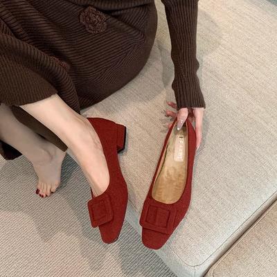 Осенние и зимние туфли из французского бархата, красивые, маленькие, с неуставшими красными свадебными туфлями для дочери 2024 года, новые туфли для юбки и женщин