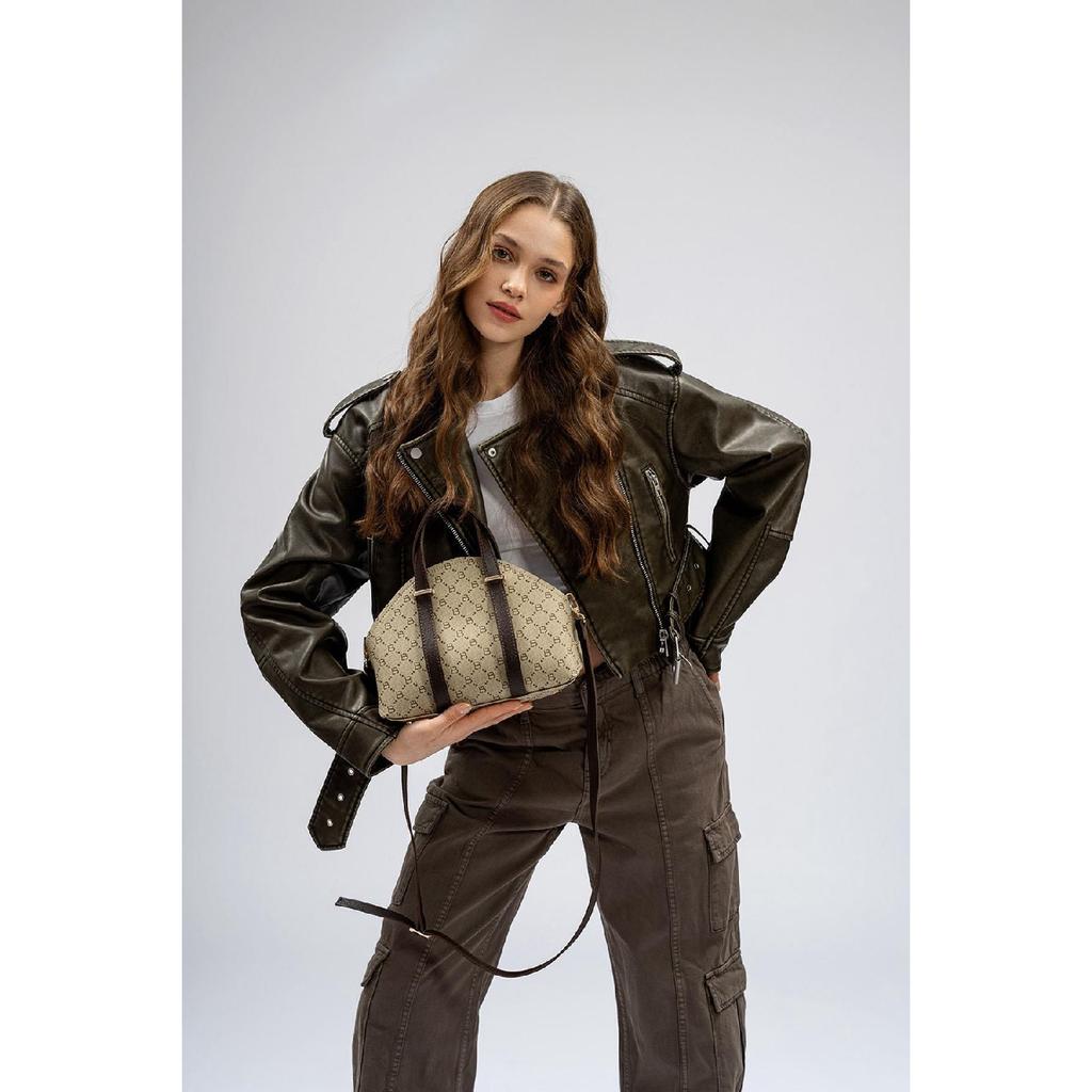 Women's Hand And Shoulder Bag With Patterned Inner Wallet