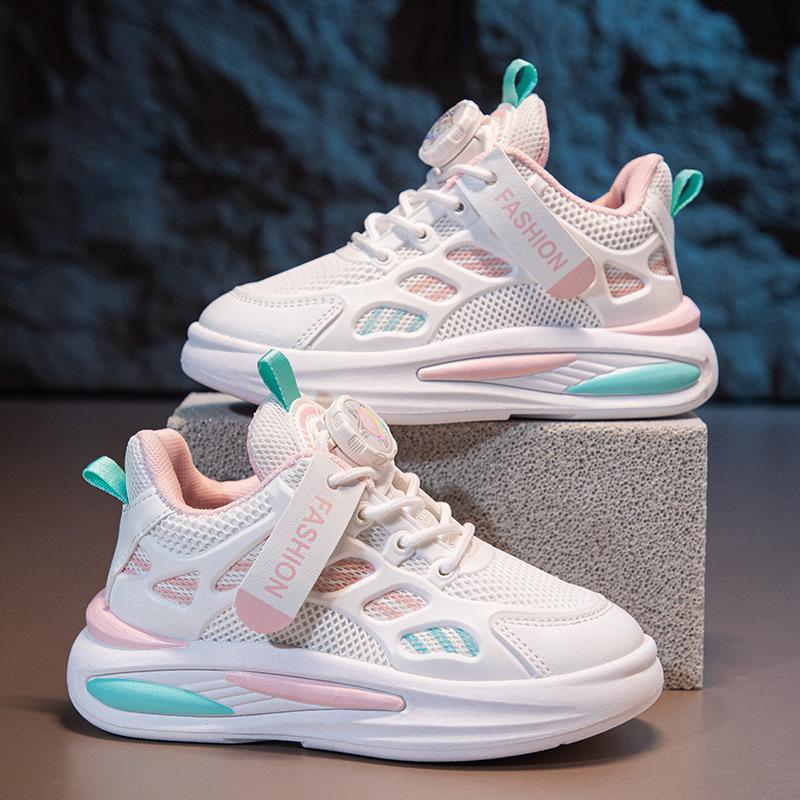 Детская дышащая сетчатая обувь весна и осень, новые туфли для мальчиков и девочек с мягкой подошвой для пап, повседневная обувь для детей среднего и старшего возраста с вращающимися пуговицами