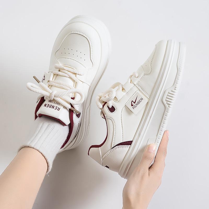 Женская обувь маленькие белые туфли женские новые осенние дышащие туфли повседневные универсальные кеды кожаная поверхность толстая подошва увеличивающие рост туфли женские