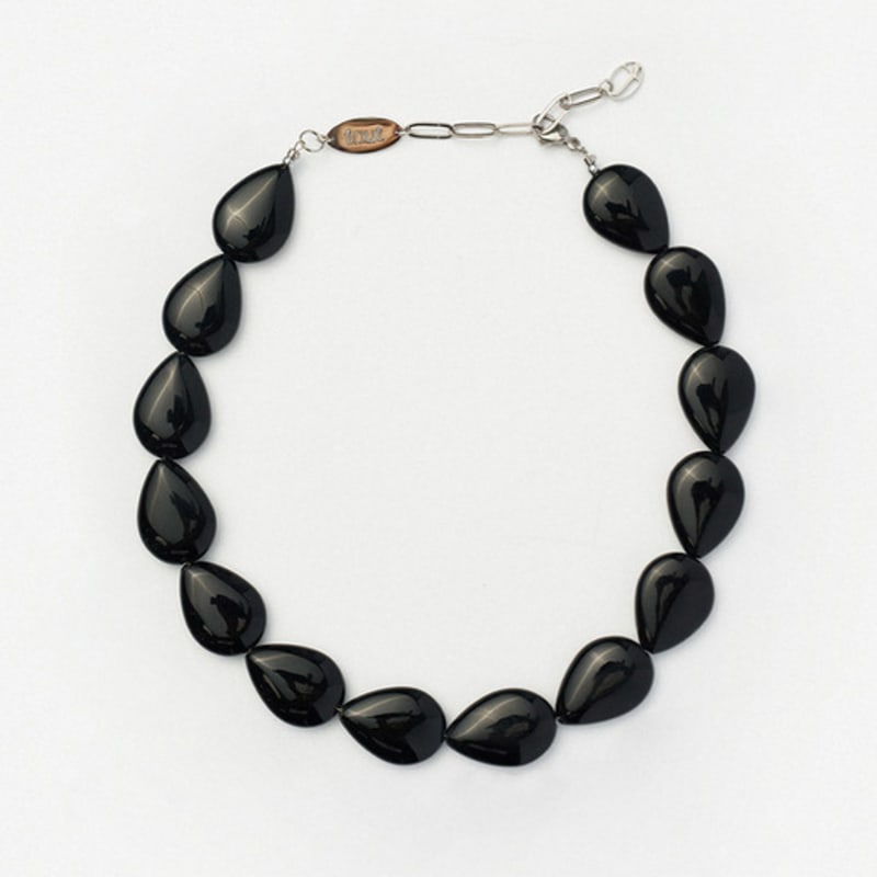 tout black drop necklace
