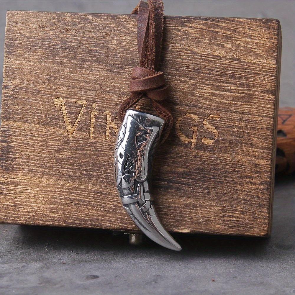 Wolf Fang Spikes with Wolf Carving Pattern Pendant Necklace As A Men's Gift