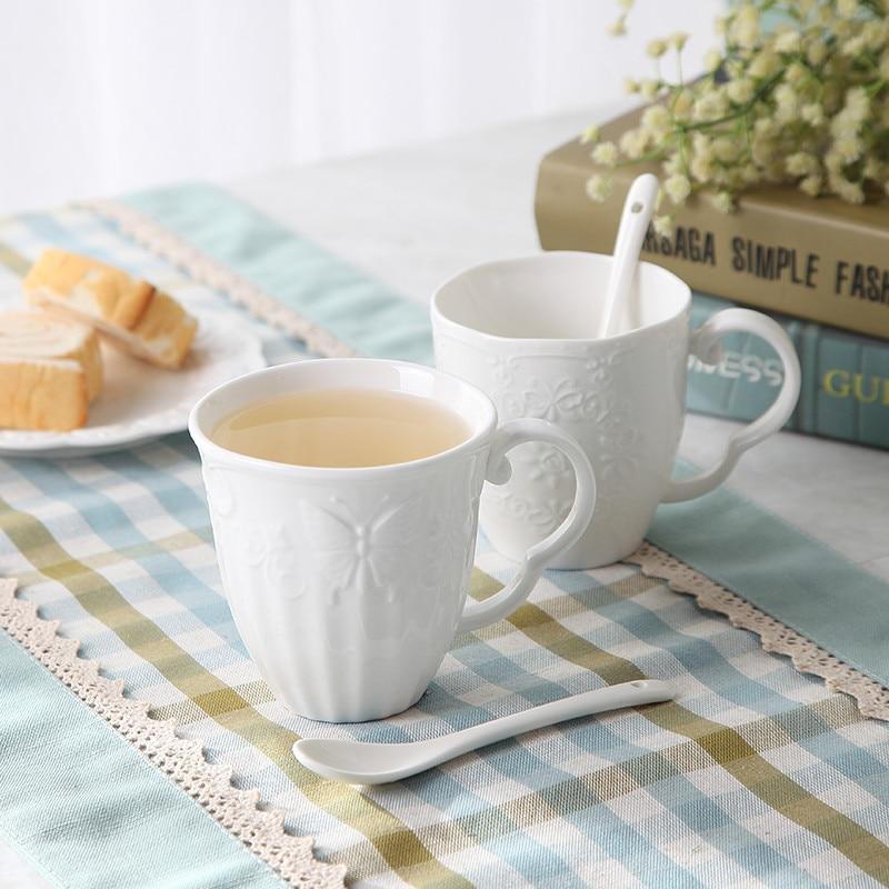 Европейская белая фарфоровая кофейная кружка с тиснением розы, костяной фарфор, винтажная кружка для завтрака, молока, офисная чашка для чая, посуда для напитков