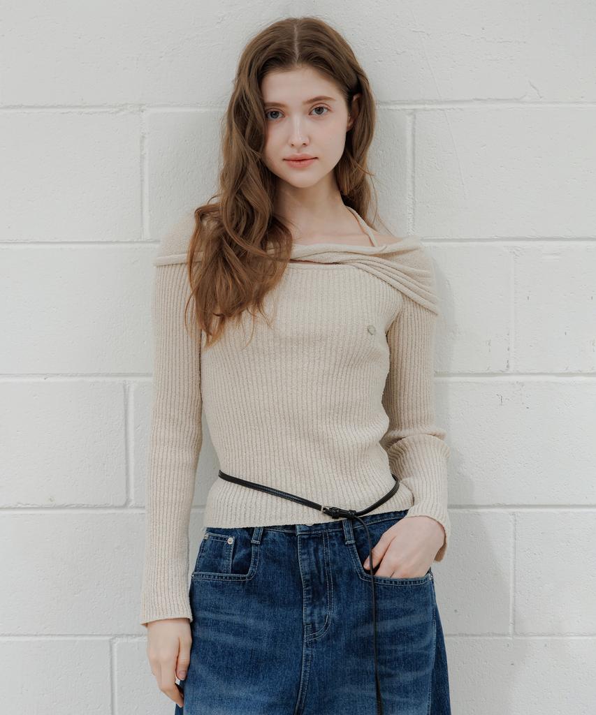 PANDORAFIT Twisted Off-Shoulder Knit