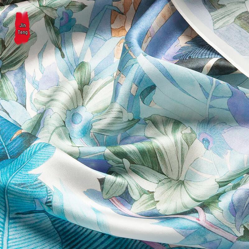 Шелковый шарф Zhi Jin Lou и жемчужное ожерелье