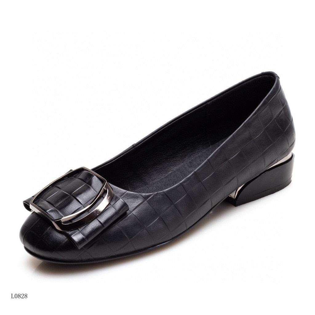 Women's Shoes 2025 Spring New Doudou Shoes Woven Embossed Cowhide Soft Sole Soft Surface Round Head Metal Buckle Shallow Mouth Flat Shoes