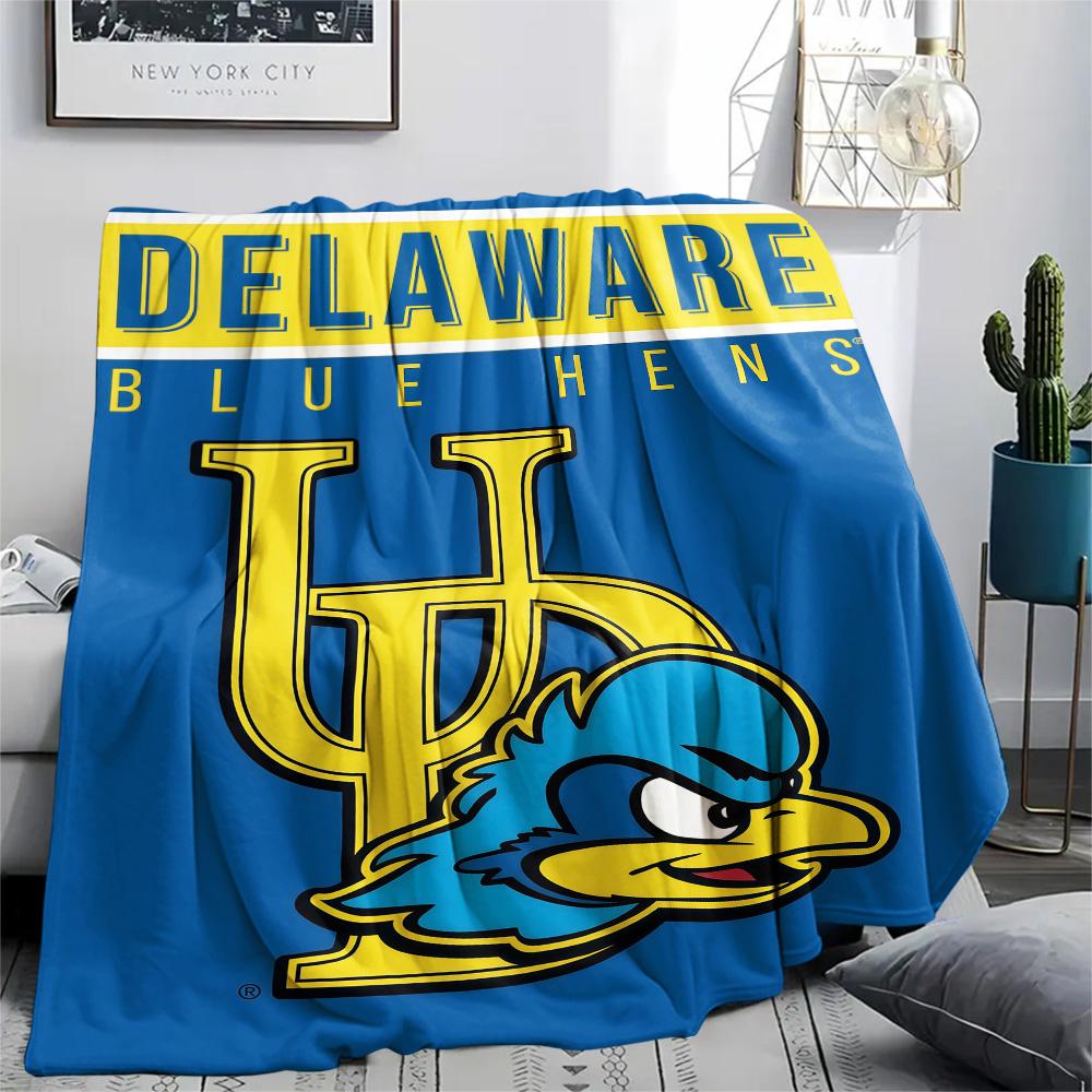 Delaware Fightin' Blue Hens Print Flannel Blanket High Quality Warm Comfortable Cover for All Seasons Perfect for Gifts Home Decor