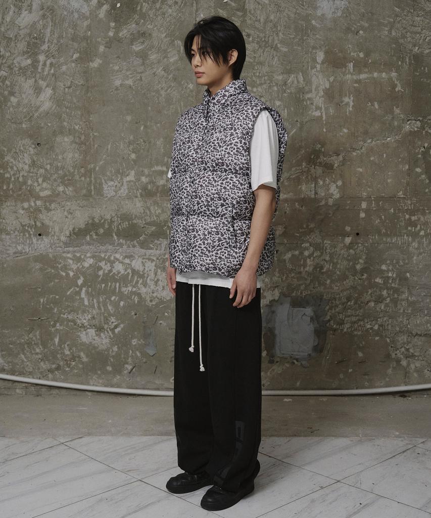 Erer [Un] Leopard Print Down Vest Gray