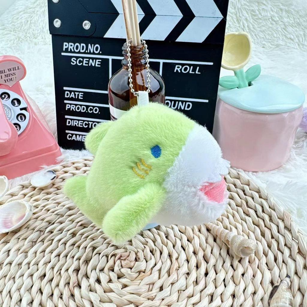 Очаровательный плюшевый брелок-шарм в виде акулы, кусающей руку