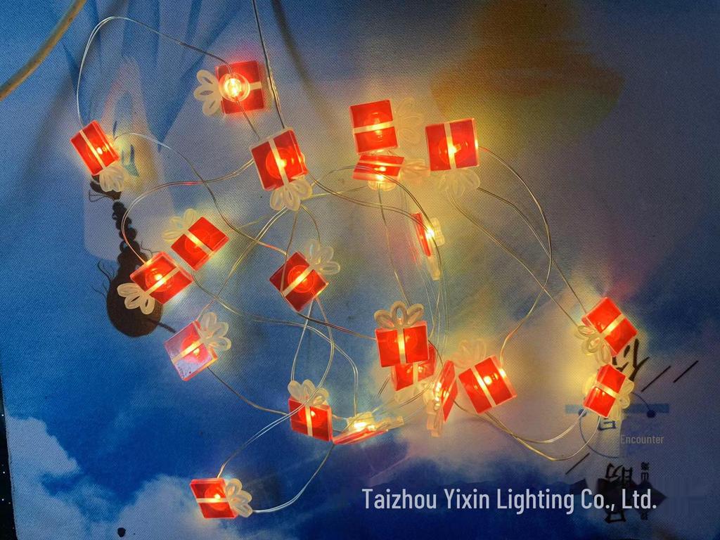 Светодиодное рождественское украшение: Гирлянды из медной проволоки в виде снеговика и оленя в черной шапке для сада, балкона, фонарей.