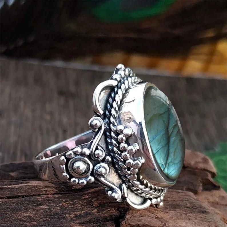 Овальное кольцо с лабрадоритом, кольцо из цельного серебра 925 пробы, кольцо ручной работы, дизайнерское кольцо, подарок для нее, кольцо с безелем