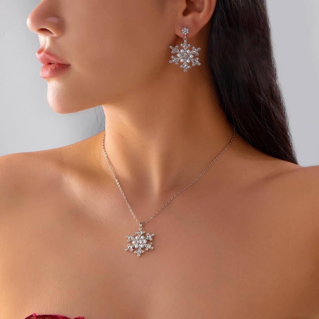 Зимний набор ожерелья и серег «Снежинка» из сплава для праздничных случаев