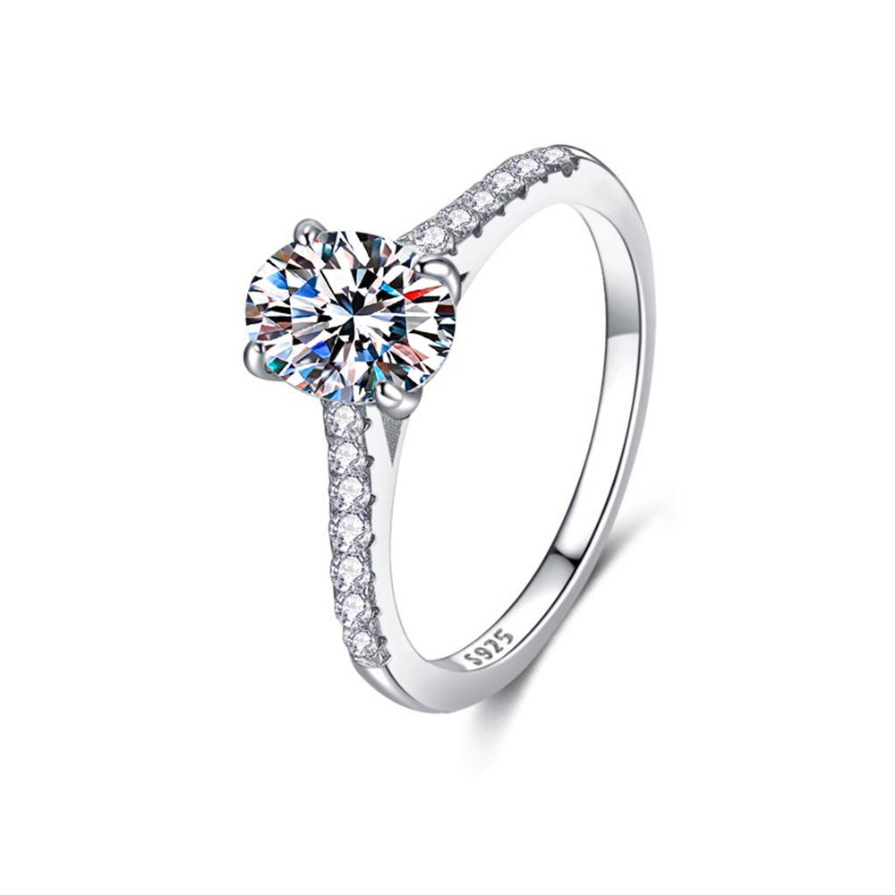 Pear-Shaped D Color 1.5 Carat Moissanite Ring in S925 Sterling Silver for Women