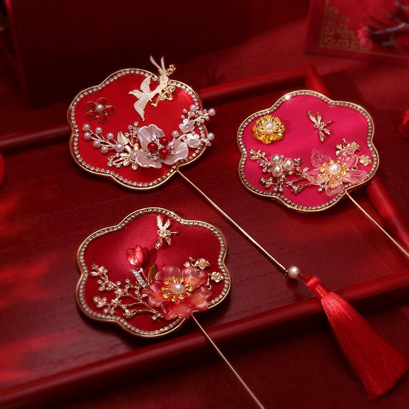 Chinese Retro Good Luck Fan Wedding Handheld Flower Fan With Tassels Ancient Delicate Pendant Gifts