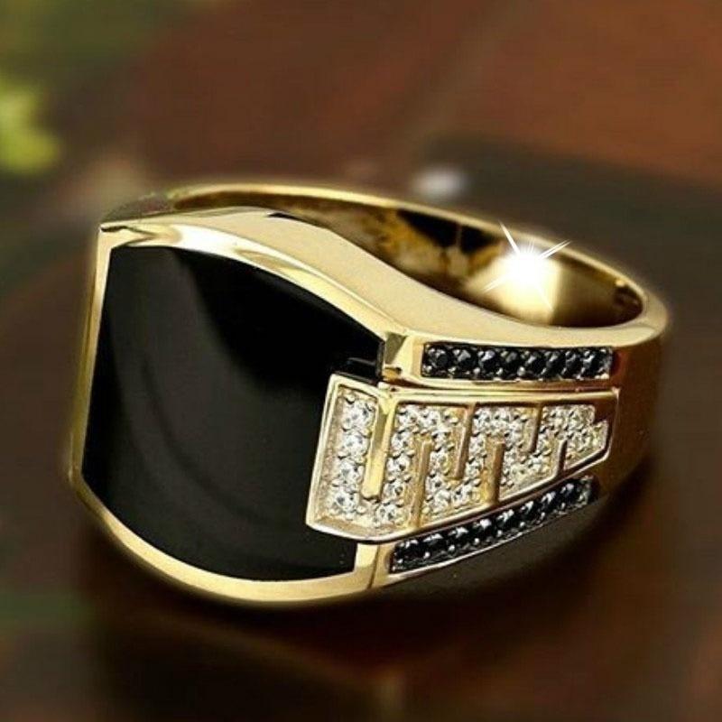 Classic Gold Color Metal Men's Ring with Inlaid Black Stone, Punk Style, Suitable for Engagement, Wedding, Luxury Jewelry