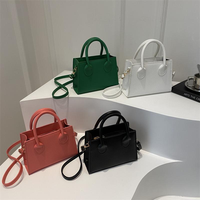 Летняя популярная сумка 2024 года, новая модная корейская версия, женская сумка, мини-сумка через плечо, универсальная маленькая квадратная сумка в иностранном стиле