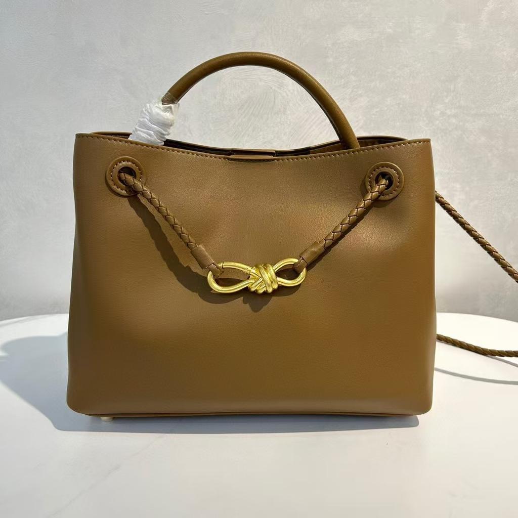 Women's 2025 New Texture Genuine Leather Large Capacity Tote Bag Women's Diagonal Cross Commuter Bow Single Shoulder Handbag