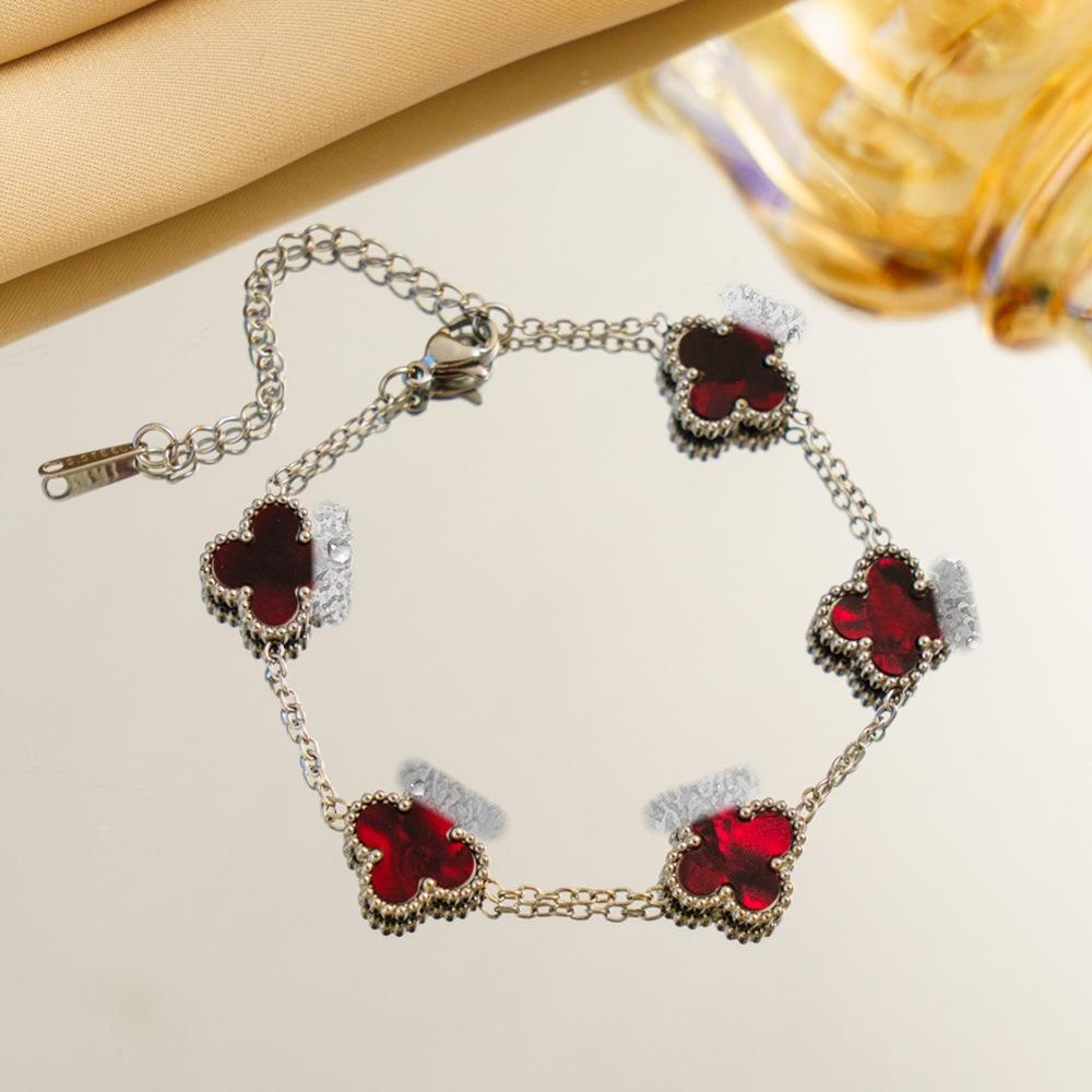 Браслет с градиентным четырехлистным клевером Роскошный и изысканный женский модный ювелирный аксессуар Уникальное и стильное украшение для руки