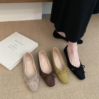 Французские ароматные туфли-лодочки с квадратным носком на плоской подошве с красным бантом женские туфли 25 новый весенний универсальный нежный вариант для通勤