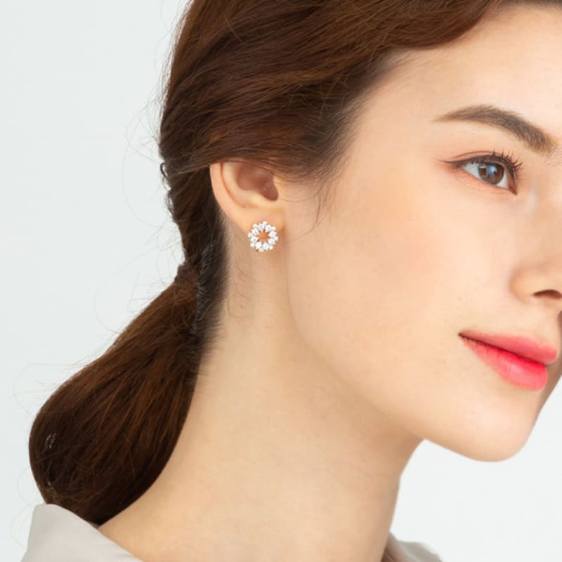 ELLE Jewelry 14K Round Cubic One-Touch Earrings (Gold Pin) ELGPEE271