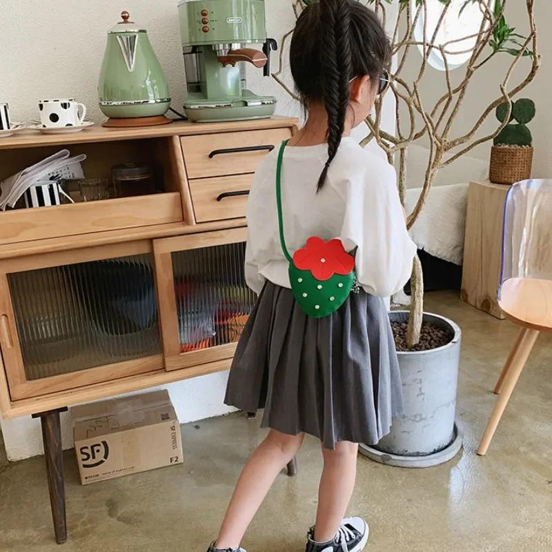 Fashion Children's Coin Purse Princess Cute Small Bag Shiny Rivet Strawberry Messenger Korean Decorative Pack Mini Zero Wallet