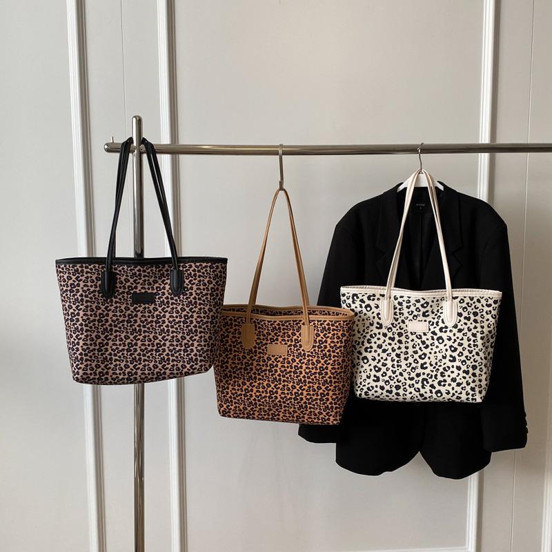 Leopard Print Bag Women's 2025 New Model, Popular This Year, Large-capacity Tote Bag, Foreign Style Splicing, Single Shoulder Class Commuter Bag
