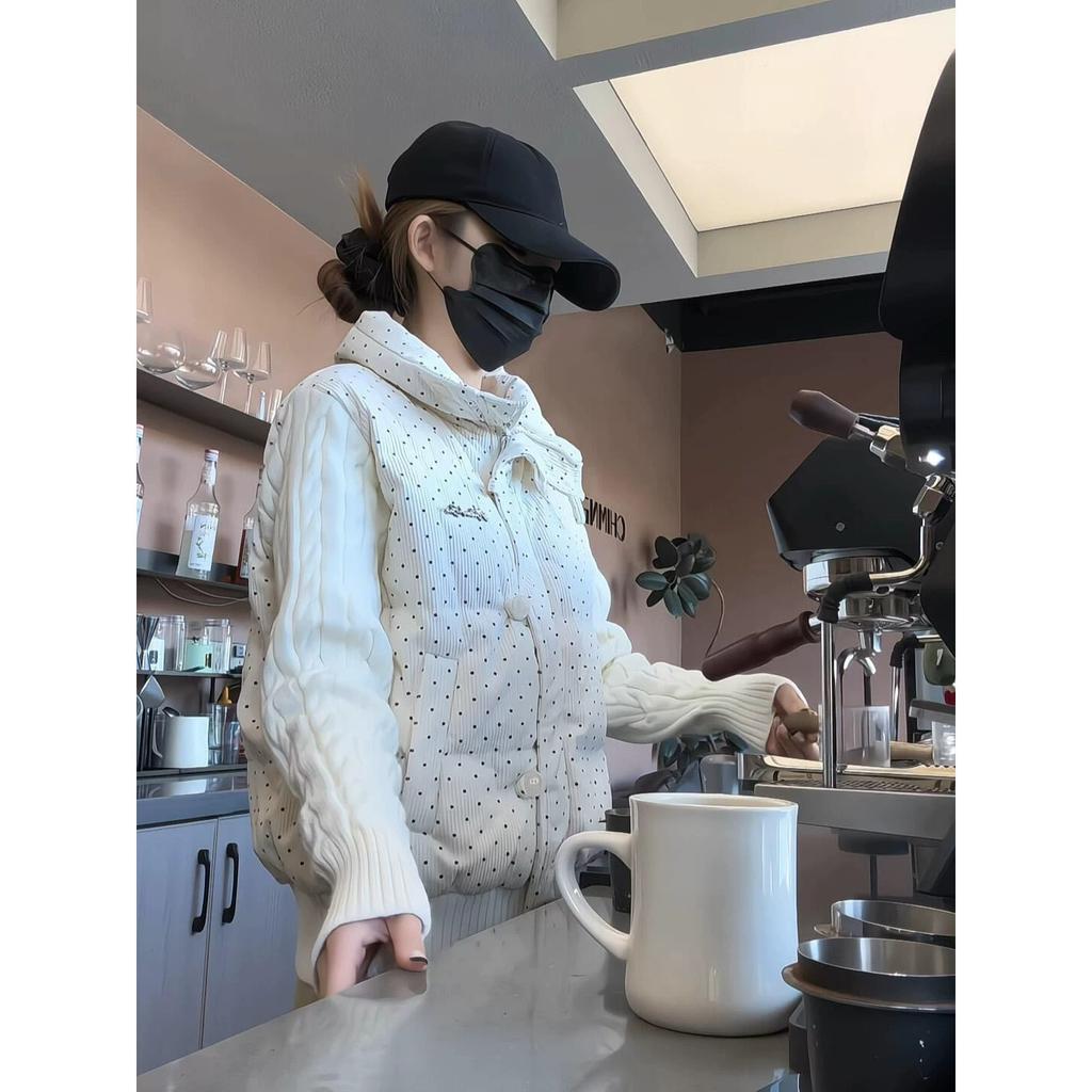 Sweet polka dot knitted splicing twist sleeve cotton jacket loose and thickened short warm bread jacket in winter