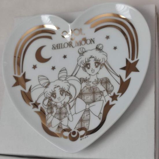 Sailor Moon X Q-pot Тарелка Ограниченная Керамическая Десертная Тарелка в Форме Сердца Usagi & Chibi Usa Шоколадное Платье Вер Блюдо