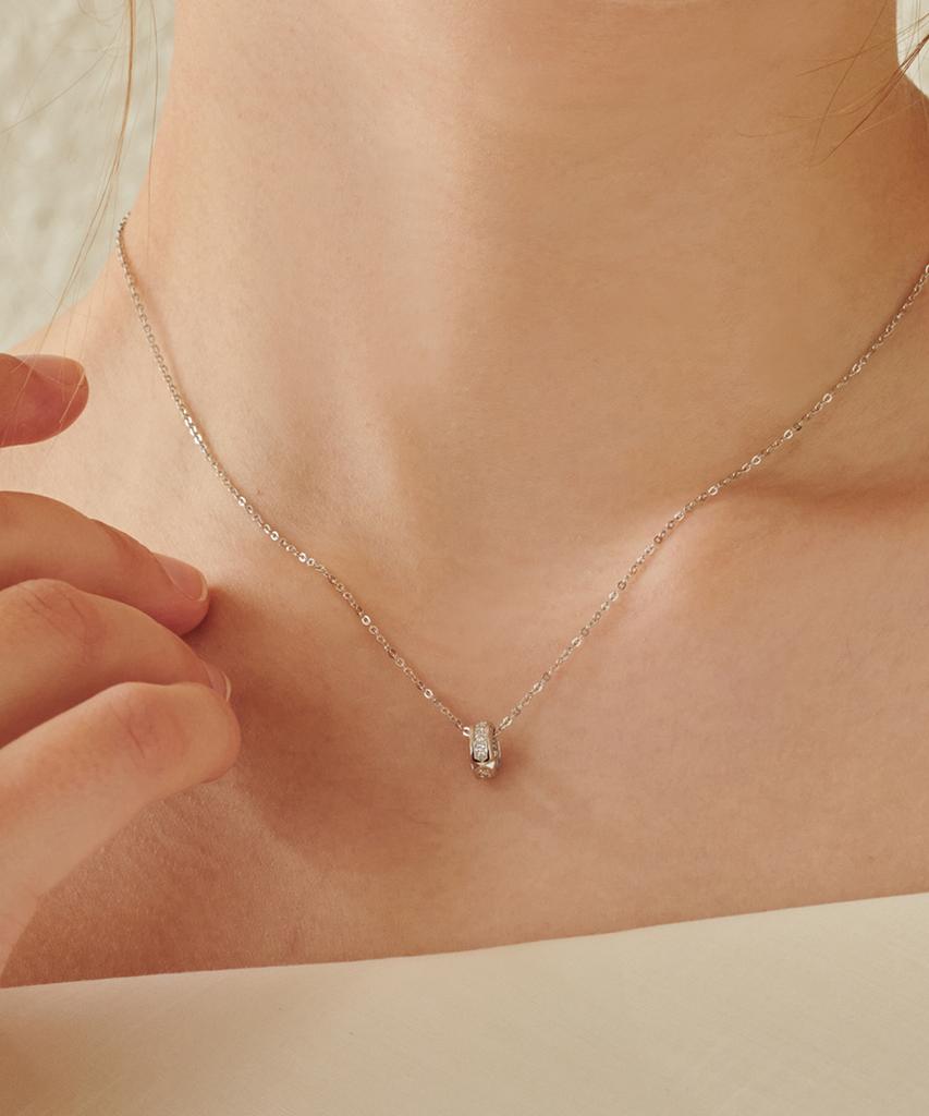 Loveenb [14K Gold] Cross Edge Lab Diamond Charm Pendant