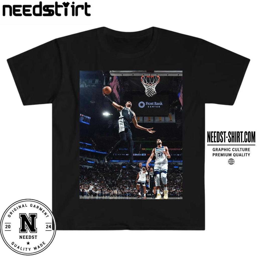 Футболка с графическим принтом Victor Wembanyama Slam Dunk Spurs vs Timberwolves