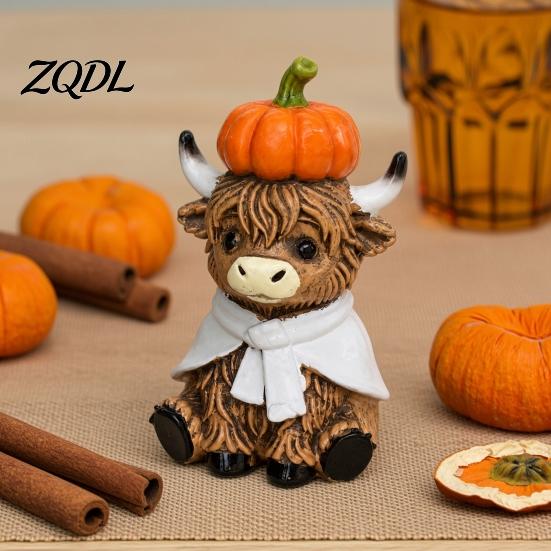 Holiday Window Display Props Cute Sitting Highland Cow Pumpkin Figurine, Resin Statue Ornament Ornaments for Autumn Harvest Home Decor, Fall
