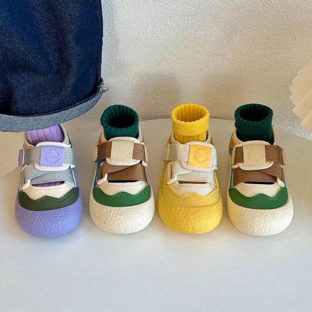 Детские спортивные сандалии 2025 весна и лето новые для мальчиков и девочек уличная обувь для хайкинга контрастного цвета парусиновая обувь большеголовые уродливые милые туфли