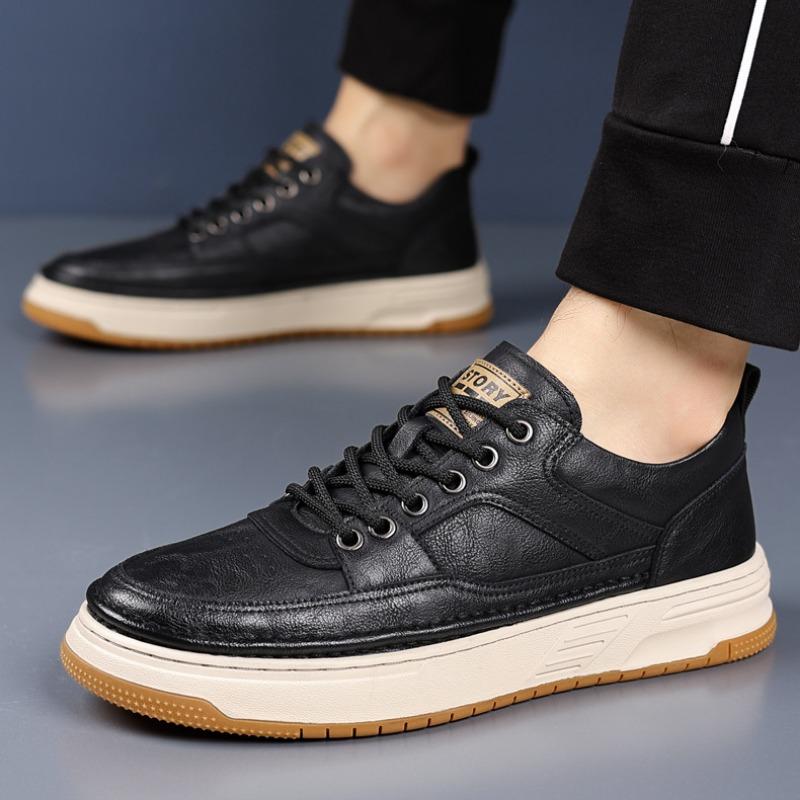 Fashion Spring Autumn Leather Casual Sneakers for Men Fashion Soft-soled Solid Color Men Board Shoes Designer Sports Platform Shoes Male