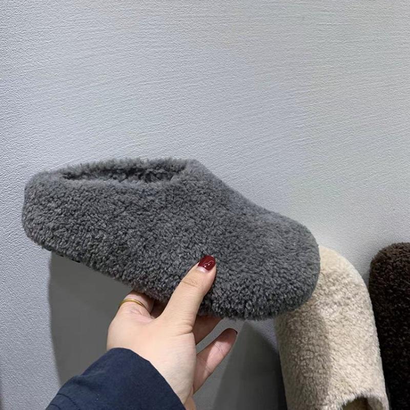 Белые пушистые туфли женские туфли на плоской подошве с закрытым носком полутапочки осенне-зимняя носка теплые плюшевые хлопковые тапочки пушистые шлепанцы женские модели