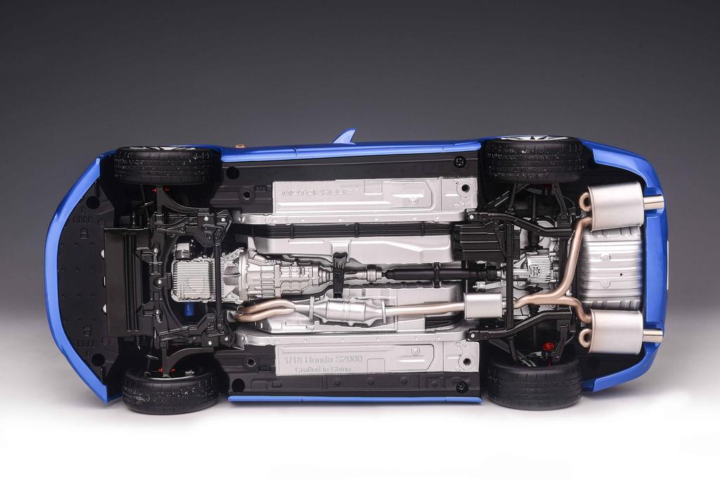 MOTORHELIX Honda S2000 Bermuda Blue Pearl Готовый продукт M85107 1/18