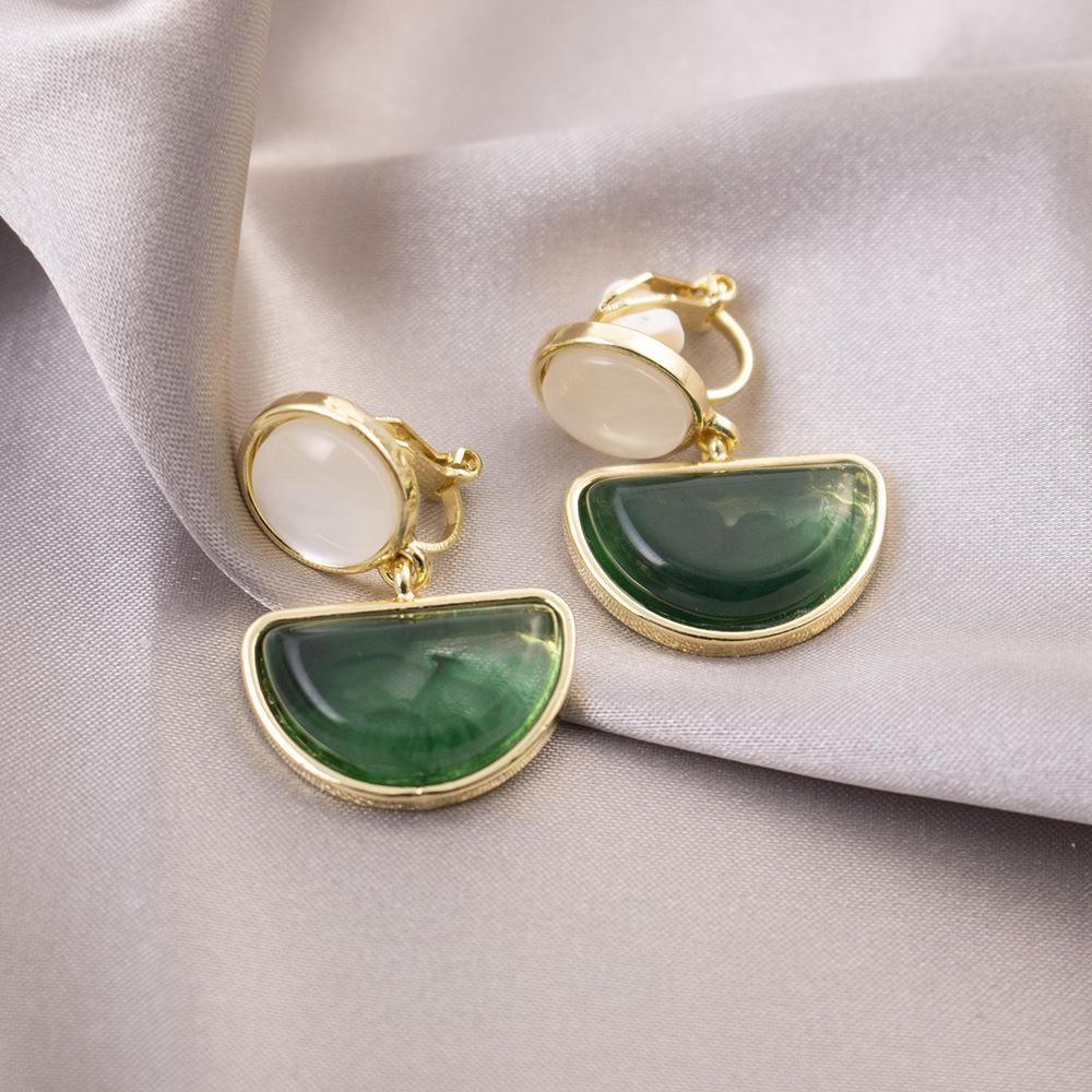 Универсальные легкие роскошные клипсы для ушей без проколов, повседневные высококачественные треугольные клипсы для ушей, универсальные женские серьги