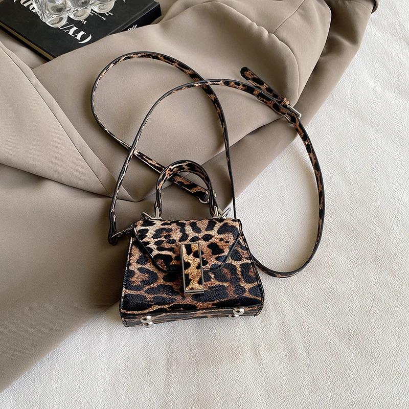Мини-сумка квадратной формы с леопардовым принтом для женщин, маленькая дорожная сумка, дизайнерская сумка через плечо с коротким ремешком, модная