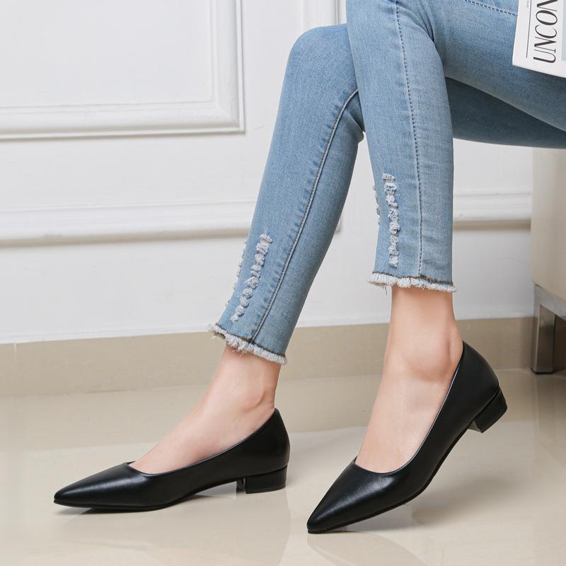 Simple Pointed Head Shallow Mouth Square Heel Small Leather Shoes Women's Business Leisure Elegant Commuting Single Shoes Fashion High Heels Wome