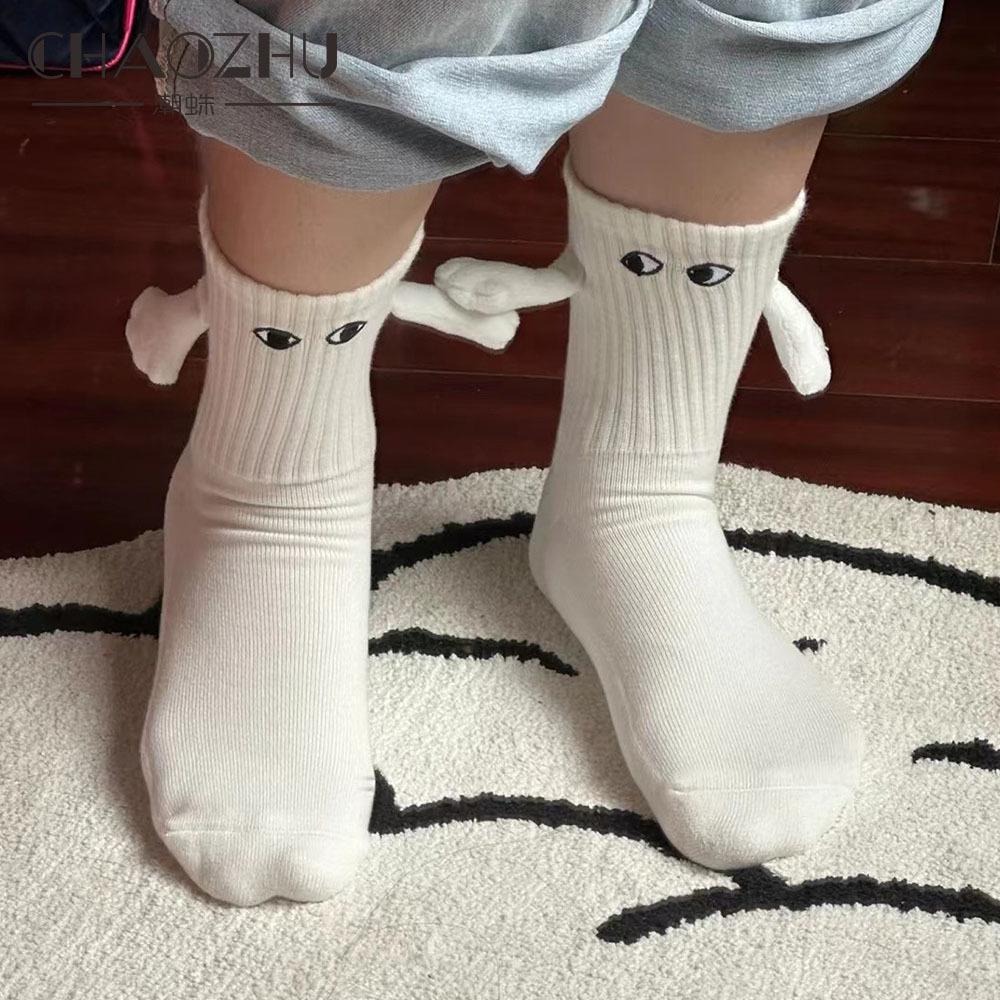 1 Pair Couple Socks Ins Fashion Funny Creative Magnetic Attraction Hands Black White Cartoon Eyes Couples Socks Hand In Hand