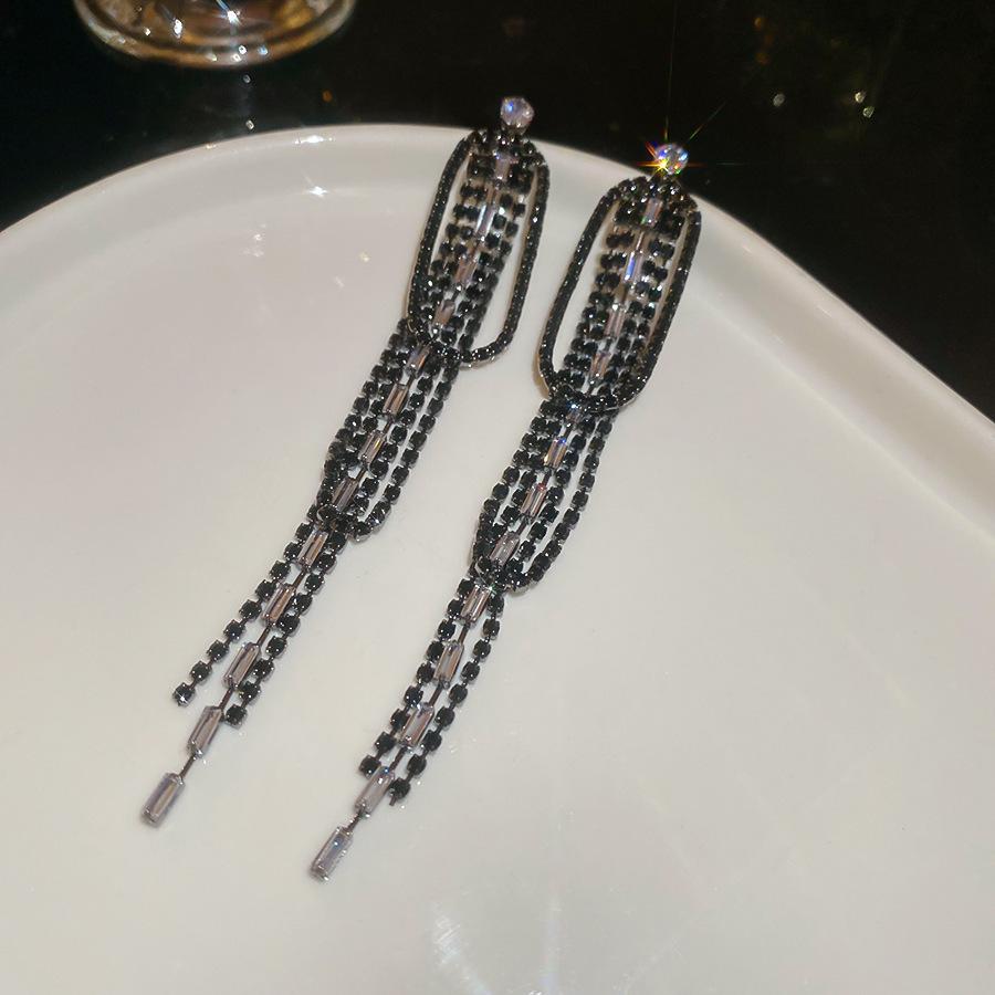 Silver Needle Feather Fringed Earrings Long Light Luxury Atmospheric Stud Earrings Personalized Design Earrings