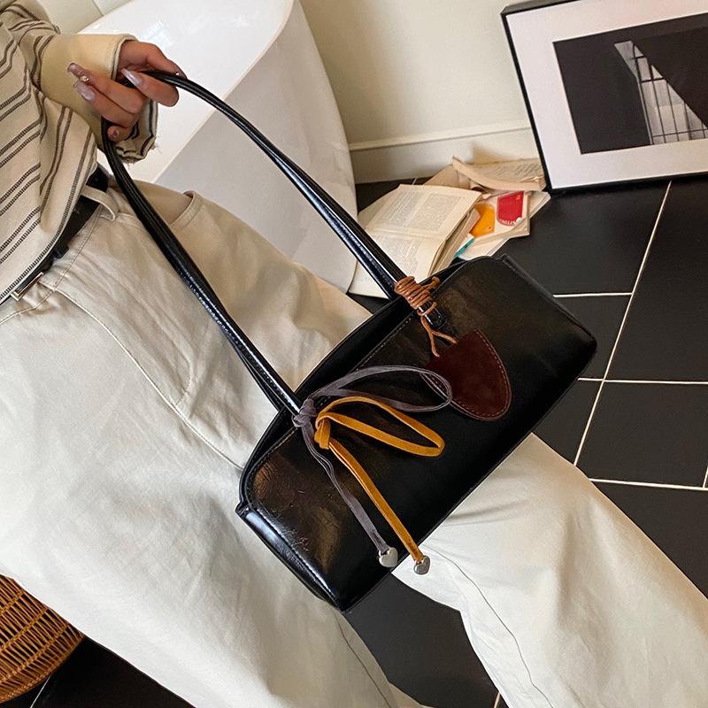 Вместительная ретро французская сумка подмышку женская 2025 новая универсальная модная сумка на плечо в иностранном стиле портативная сумка-тоут